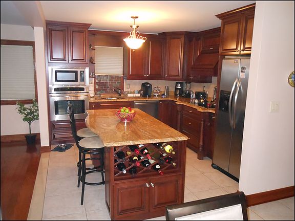 3rd image of 561 Beach 128 St