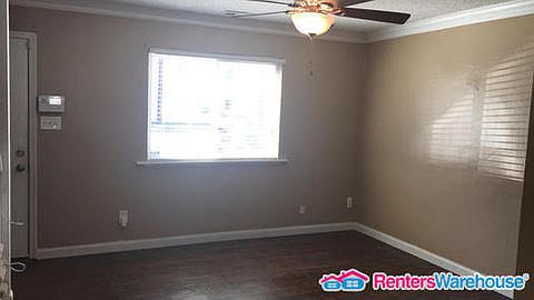 3rd image of 1273 Green Cedar Lane
