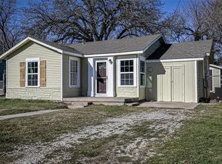110 W Anderson St, Weatherford, TX 76086