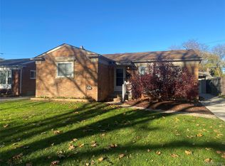 7696 Rosemary St, Dearborn Heights, MI 48127