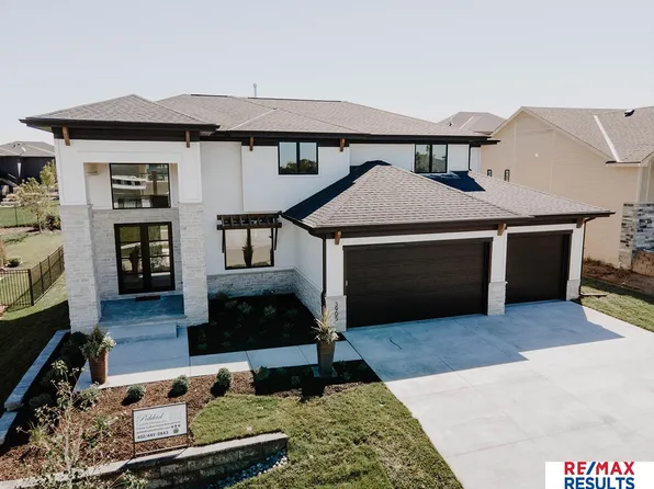 3905 S 213th St, Elkhorn, NE 68022