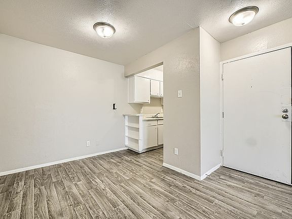 3504 Fawn Valley Dr 2091 - Web Quality - 004 - 05 Dining Room