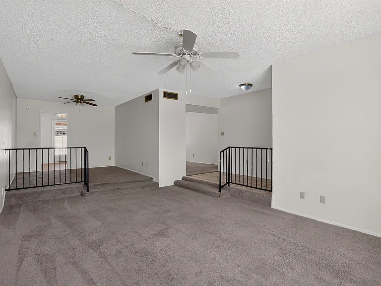 3936 W Dailey St — Photo 4
