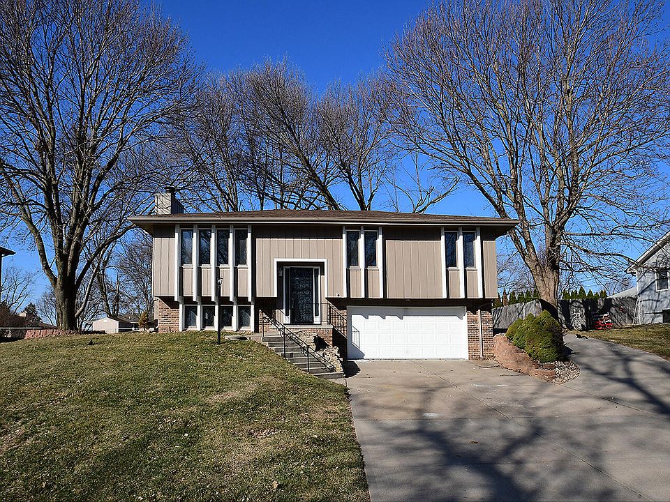 1st image of 104 Essex Ave
