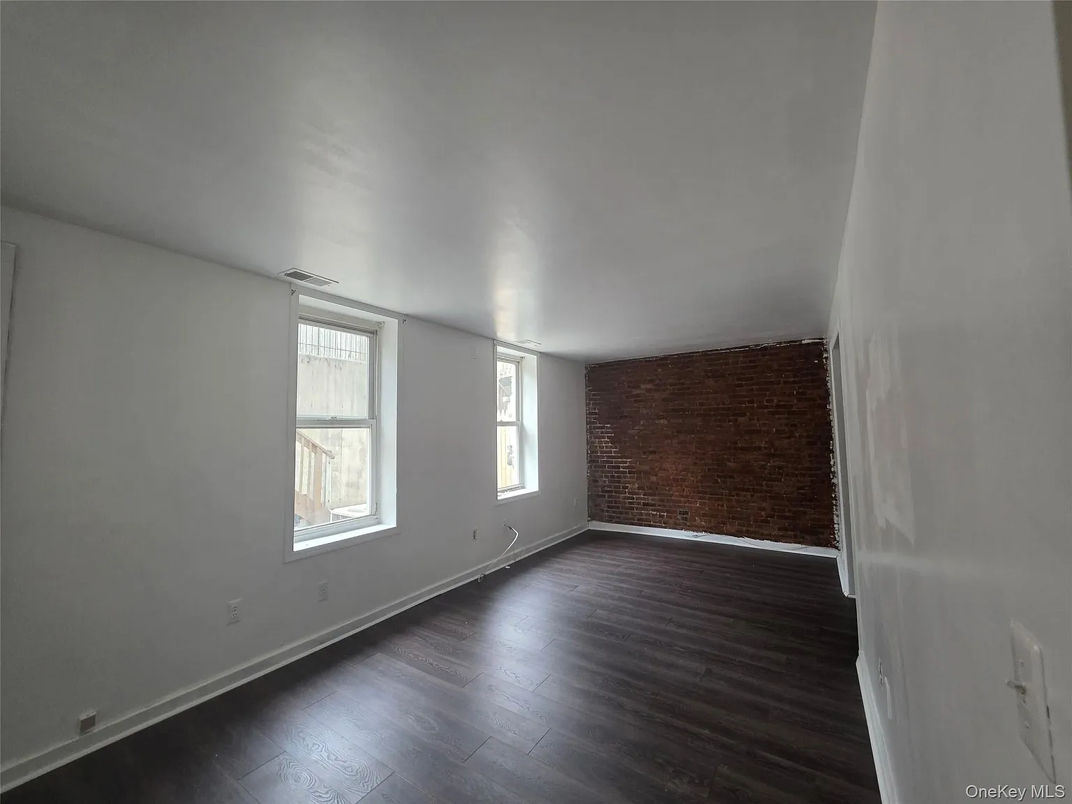 1 bed, 700 sqft, $1,600 — Photo 2