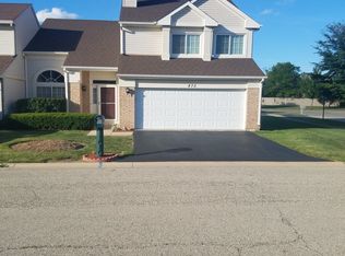 875 Dogwood Ln, Lake In The Hills, IL 60156
