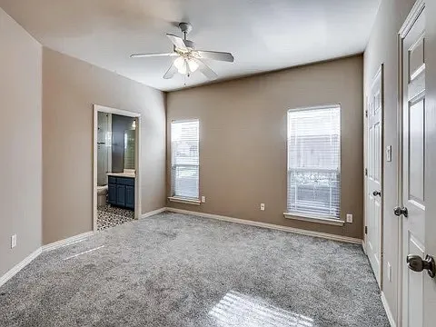4612 Oak Club Dr — Photo 9