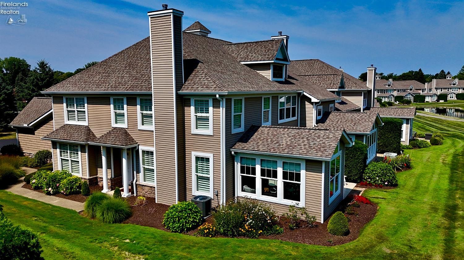 4445 E Harbors Edge Dr — Catawba Island Club