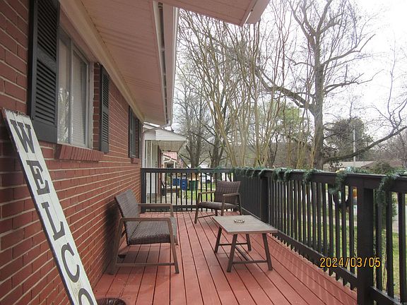 3rd image of 5704 Shamrock Dr