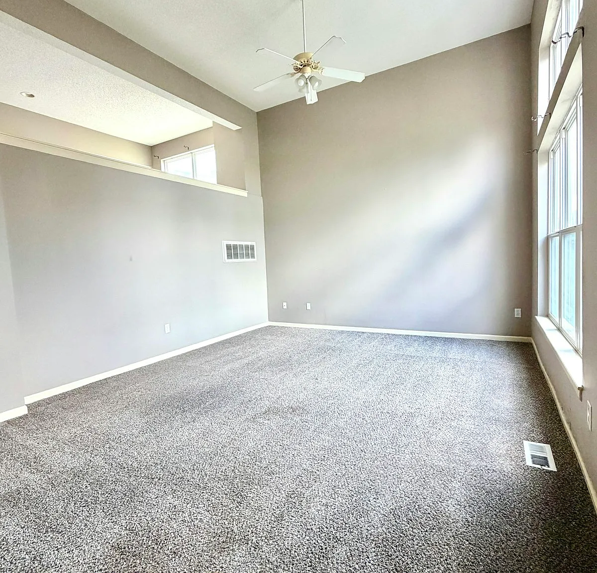 224 North Hedge Lane — Photo 3