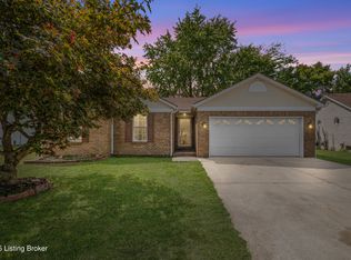 7708 Texlyn Ct, Louisville, KY 40258