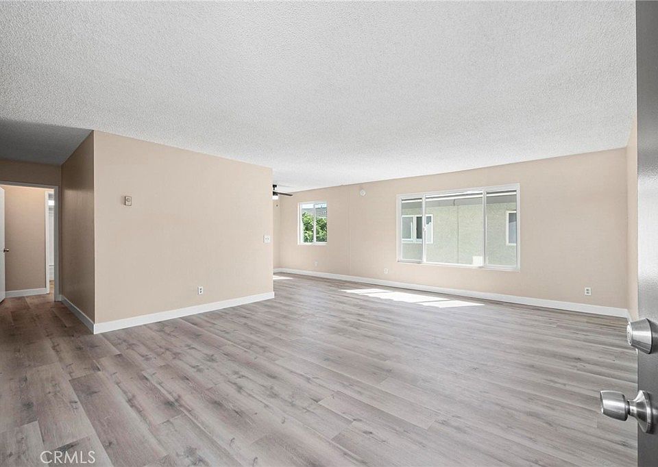 1st image of 23418 Arlington Ave APT 6