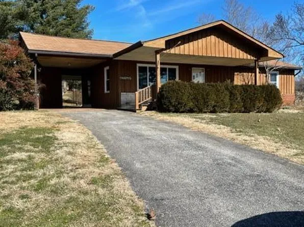 510 Old Sinking Creek Rd, Greenback, TN 37742