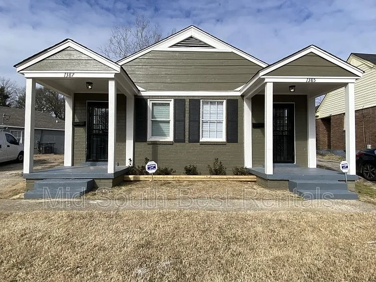 1385 Chadwick Cir — Photo 1