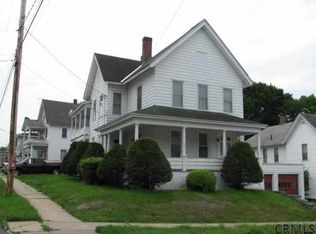 32 4th Ave, Gloversville, NY 12078
