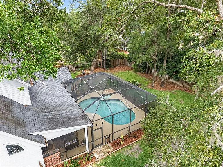 5512 NW 51st Ave — Photo 17
