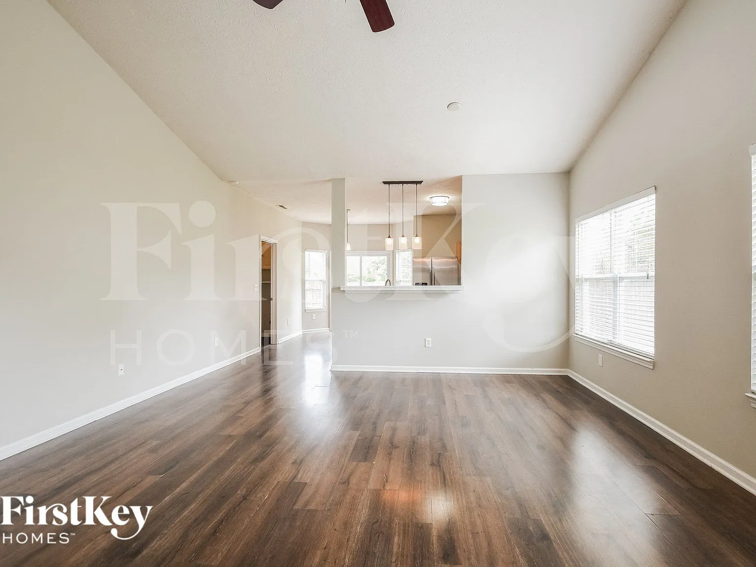 3 bed, 2.0 bath, 1538 sqft, $2,470 — Photo 4