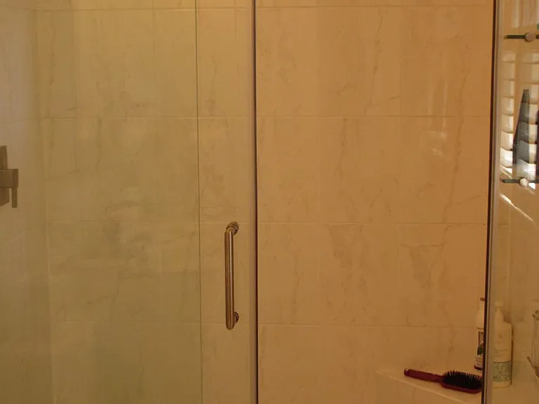 Master stand up shower