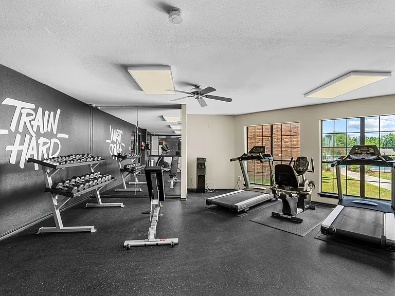 3200 S Center St — Photo 12