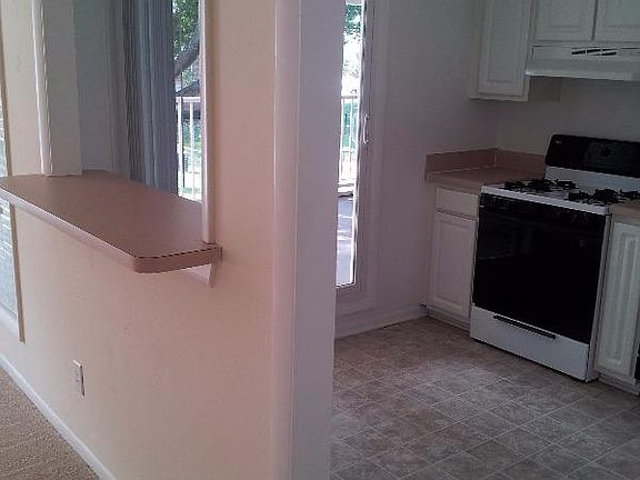 5th image of 4647 Edwardian Ct