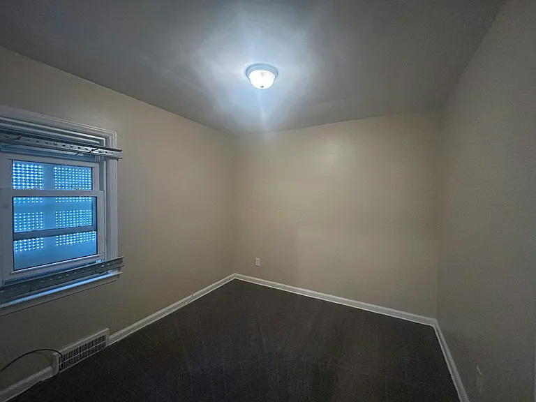 5290 University Pl — Photo 11