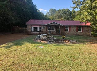 1126 Riverview Rd, Centerville, TN 37033