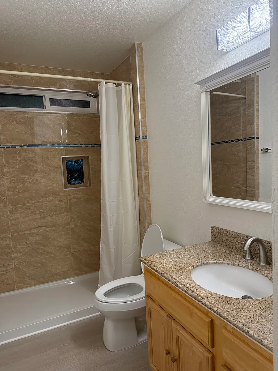 Building Photo - 16321 Siskiyou Rd #6