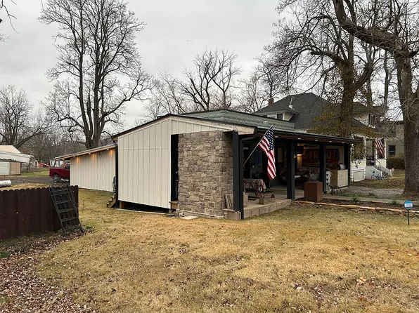 305 Oak St, Leslie, AR 72645