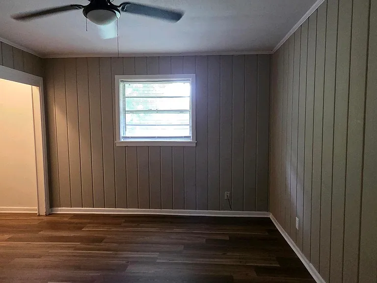 117 E Hoyt Dr — Photo 8