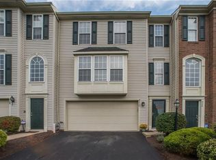 926 Royal Ct, Canonsburg, PA