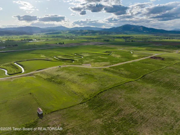 3 Yellow Star Rd, Freedom, WY 83120