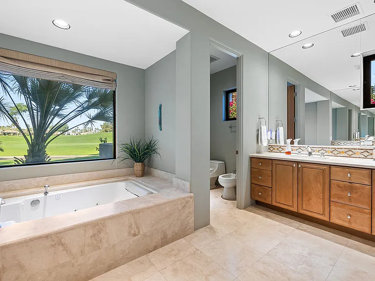45699 W Via Villaggio — Photo 30
