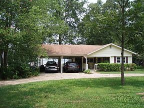 Welcoming circle drive