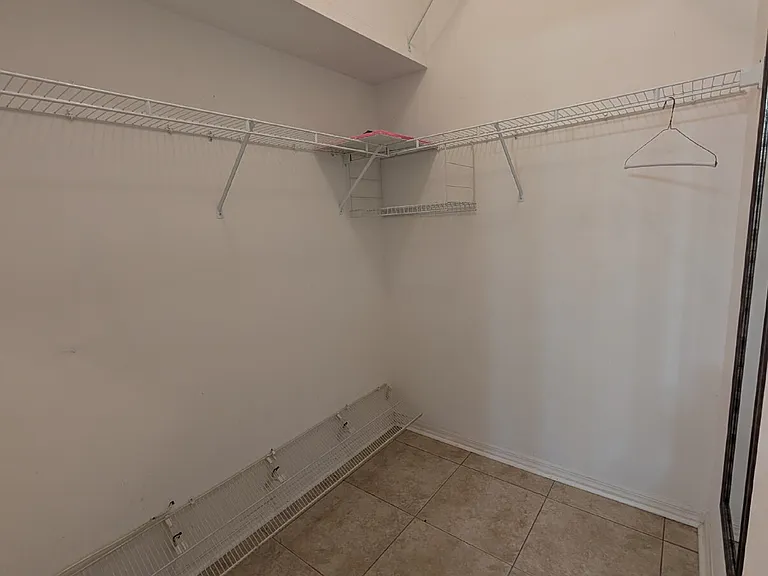 880 Villa Dr — Photo 13