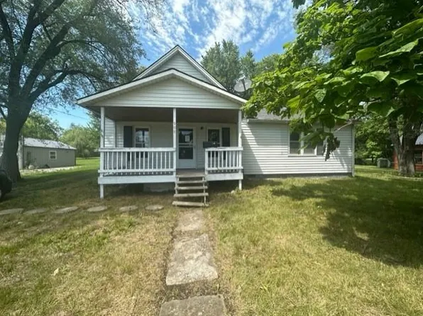 908 W Prairie St, Cameron, MO 64429