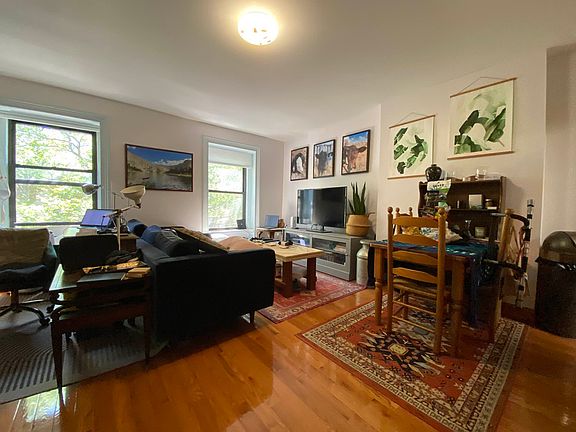 3rd image of 372 Grand Ave #4