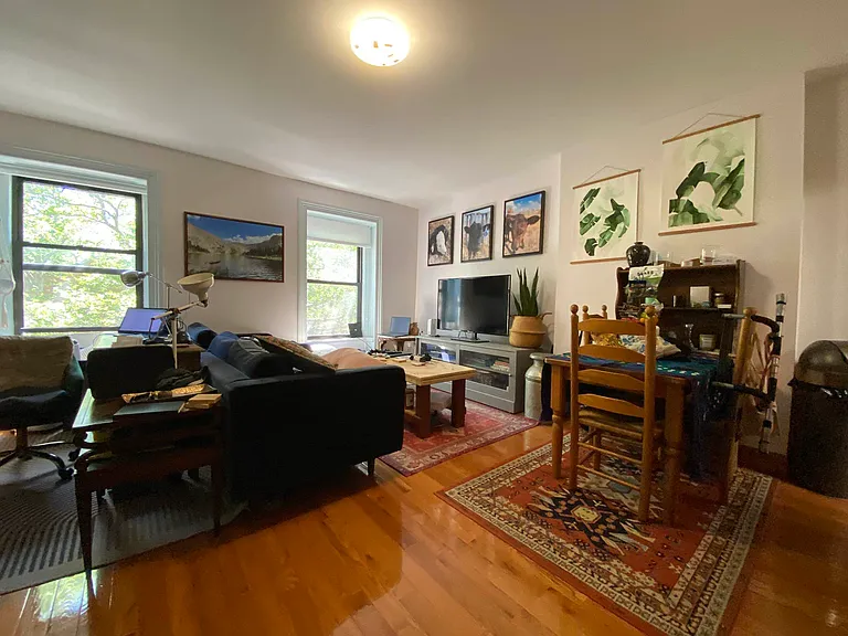 372 Grand Ave #4 — Photo 3