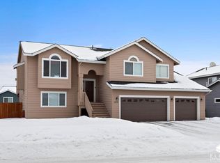 5536 Big Bend Loop, Anchorage, AK 99502