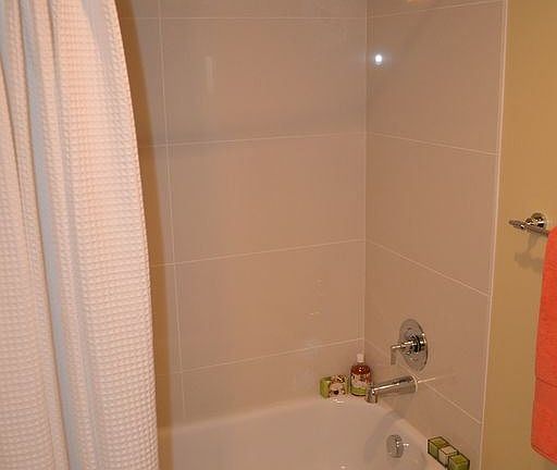5th image of 1515 Dock St Unit 521