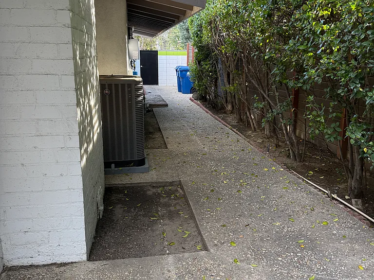 22701 Martha St — Photo 8