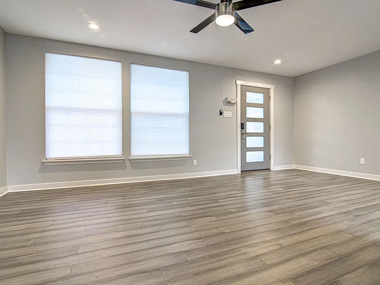 1311 Westmoor Dr — Photo 5