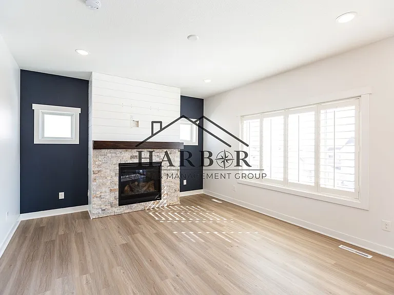 4144 Genevieve Ln NW — Photo 6