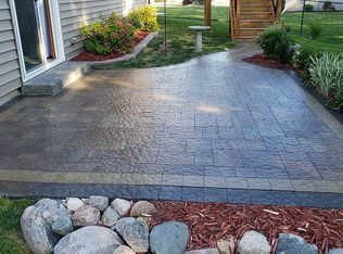 104 Crystal Ct, Mankato, MN 56001
