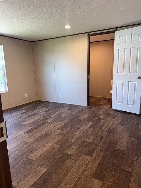 3 bed, $1,350 — Photo 3