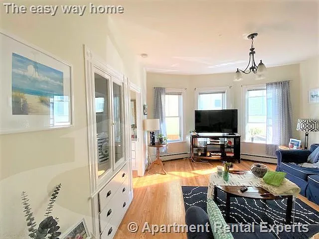 47 Burnside Ave #2 — Photo 1