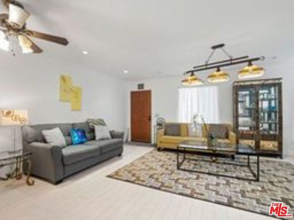 3rd image of 20127 Leadwell St Unit 7