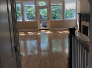 2851 N Southport Ave #3A, Chicago, IL 60657