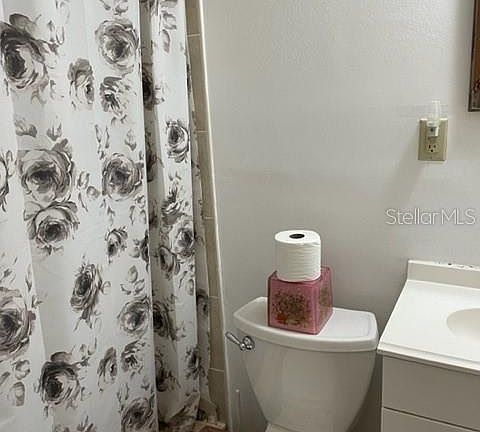 5th image of 930 Lormann Cir
