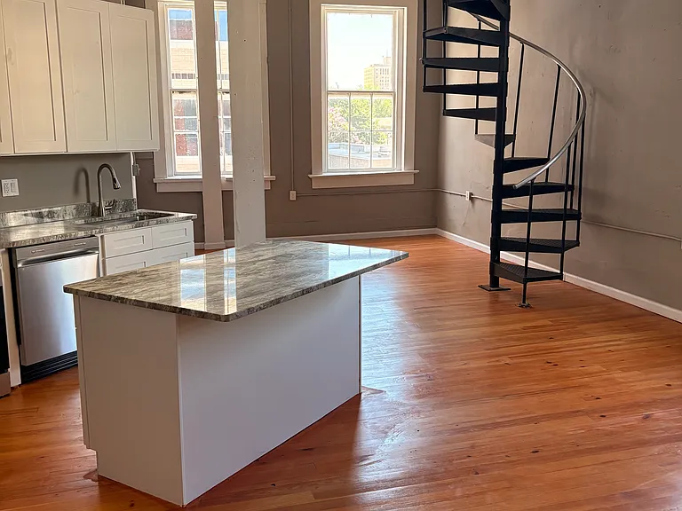 313 President Clinton Ave #206 — Photo 6