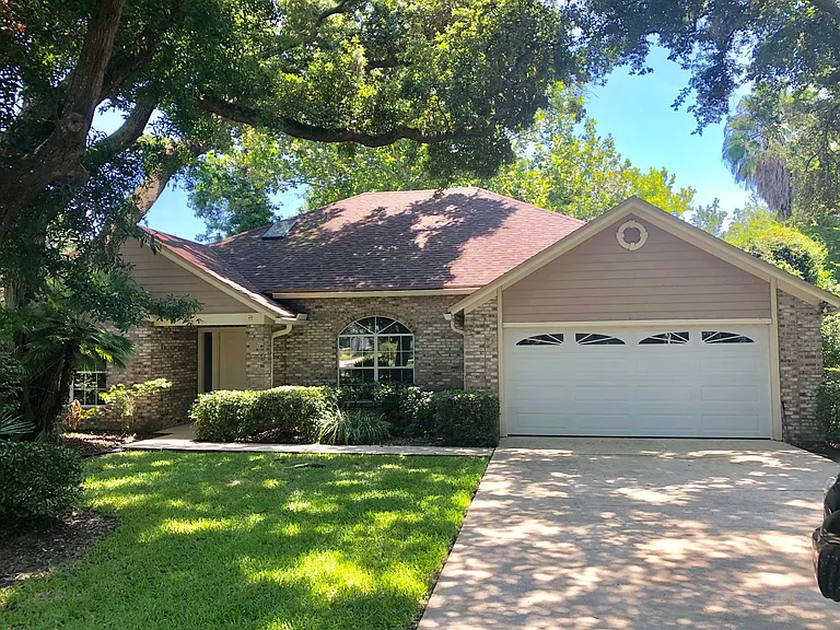 2298 Pirates Bay Dr — Photo 1